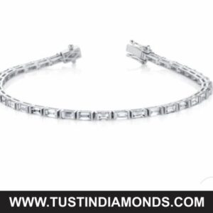 6.00 CARAT NATURAL BAGUETTE CUT LADIES DIAMOND TENNIS BRACELET.